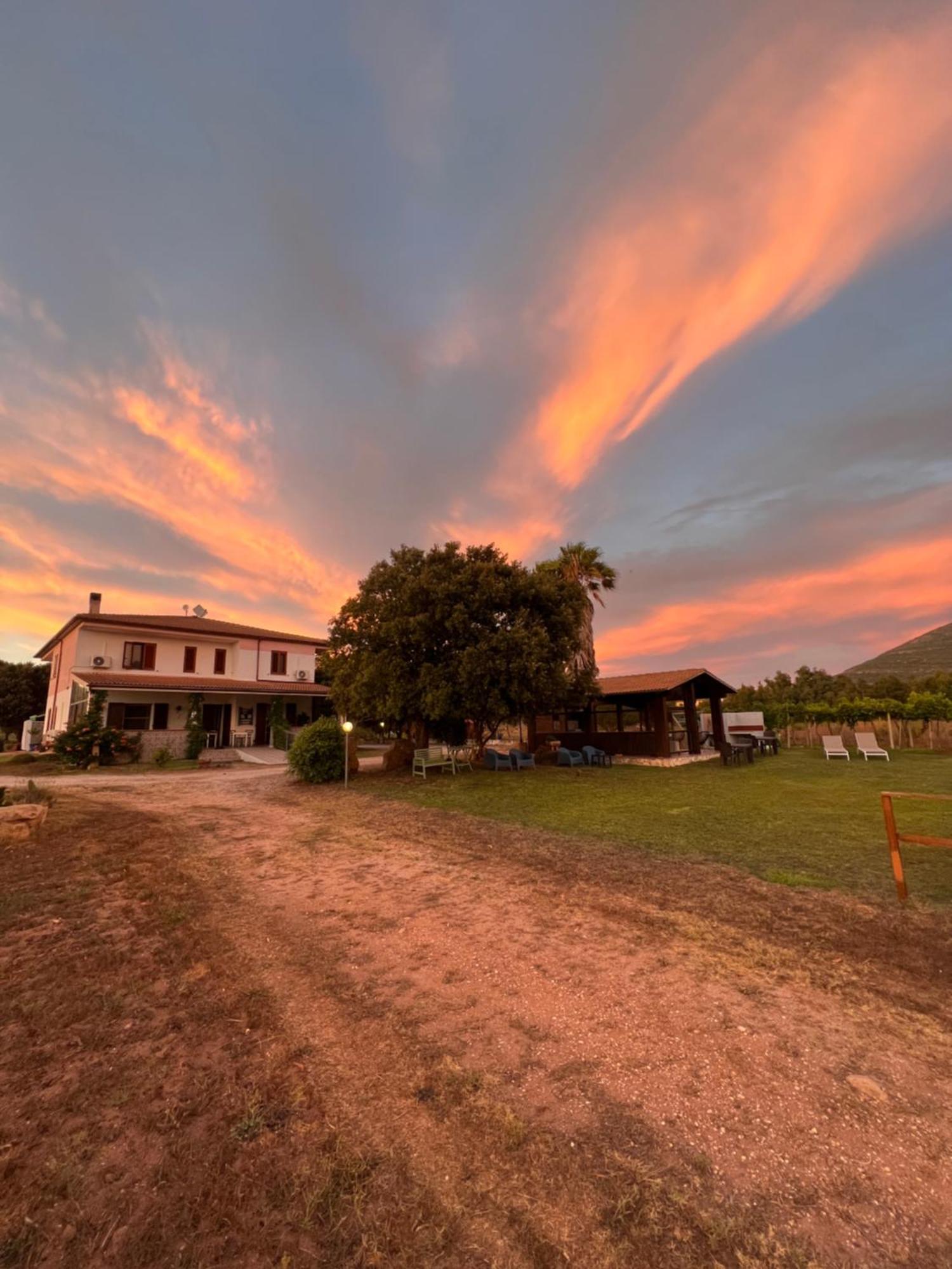 Agriturismo Graziano E Barbara Porto Conte Exterior foto